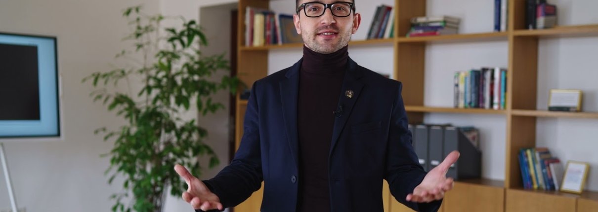 Skolotājs ir iedvesmotājs, kas rosina jauniešus domāt